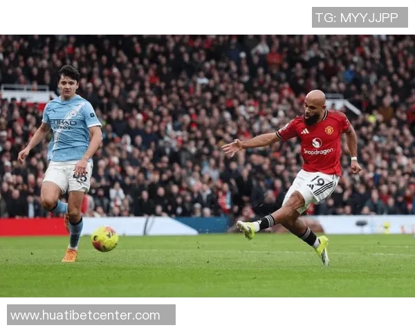 邮报评选曼联近五年最佳引援榜单姆伯莫夺冠C罗位列第四桑乔安东尼排名垫底