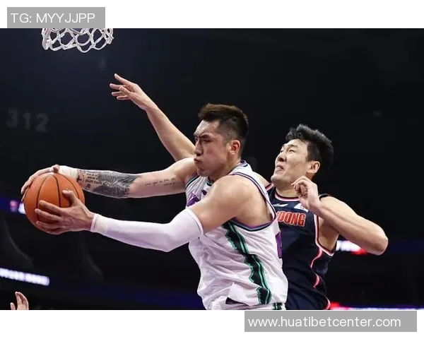 德里克怀特强调篮板球重要性呼吁全队全力以赴冲抢每一个篮板